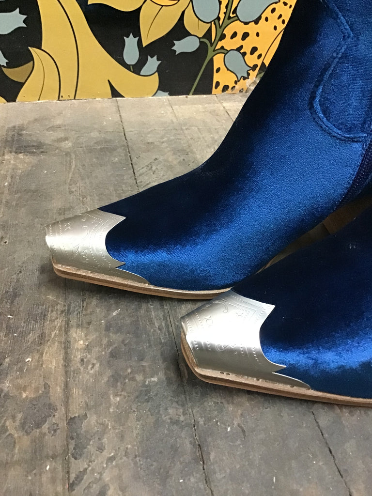 Dakota Silver Toe Blue Boots Classic Rock Couture