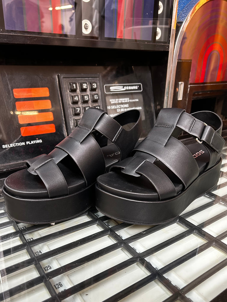 Amenda Sandals Classic Rock Couture