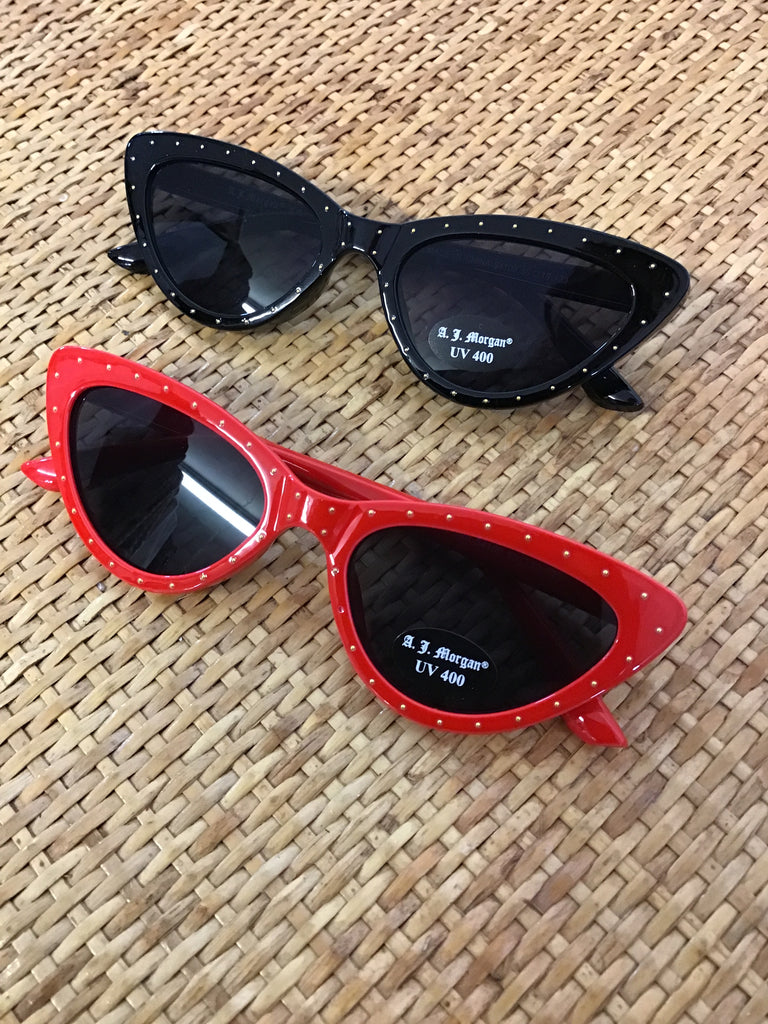 Never Lonely Sunnies