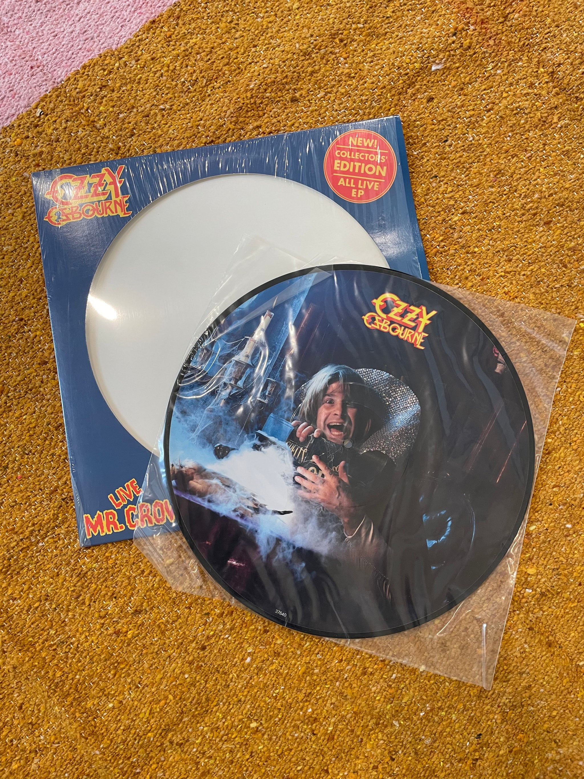 AF086BD6-B2C6-4890-9151-