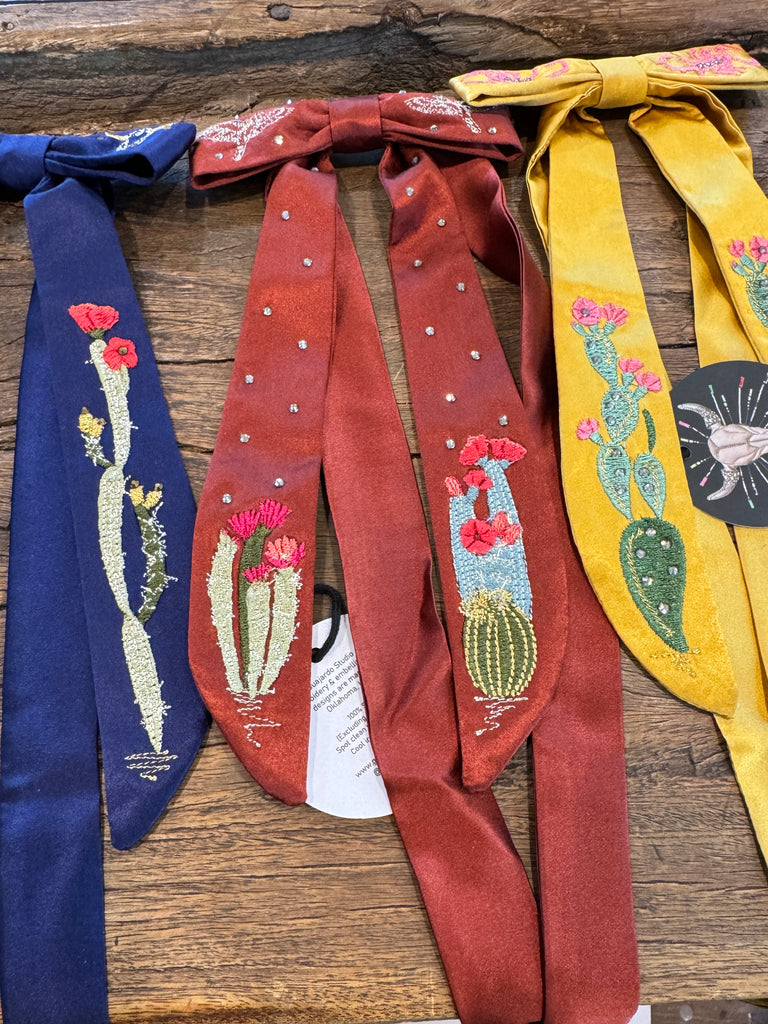 Embroidered Wyatt Bows (Tie back)