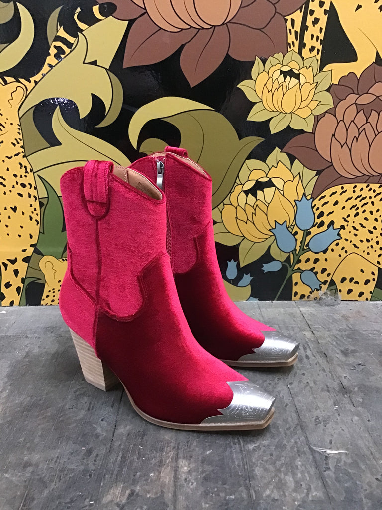 Dakota Silver Toe Red Boots