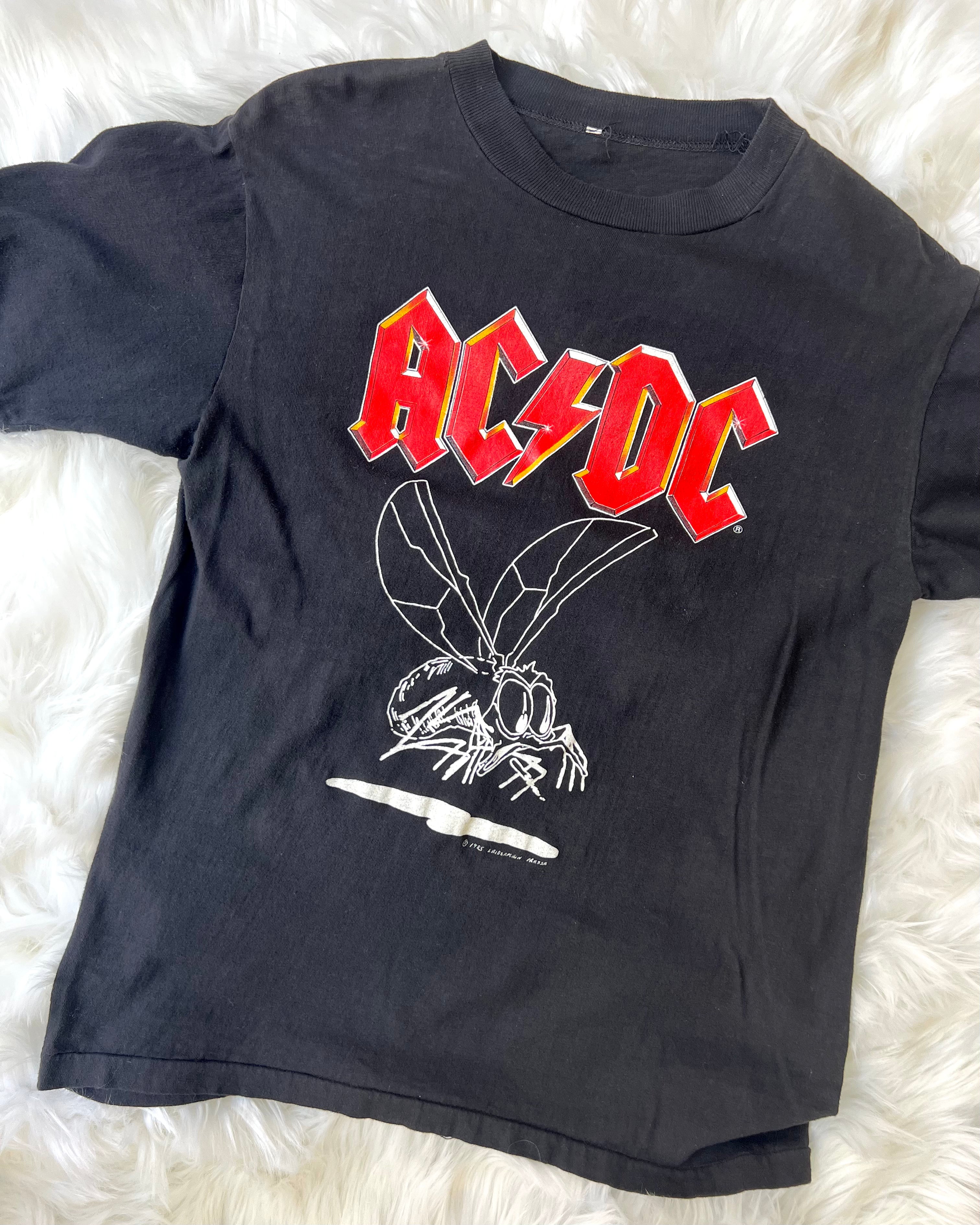 1985 ACDC \'Fly Tee Couture Tour – On The Classic Wall\' Rock