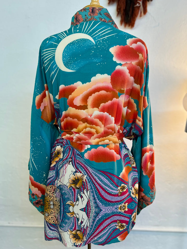 Graphic Print Kimonos