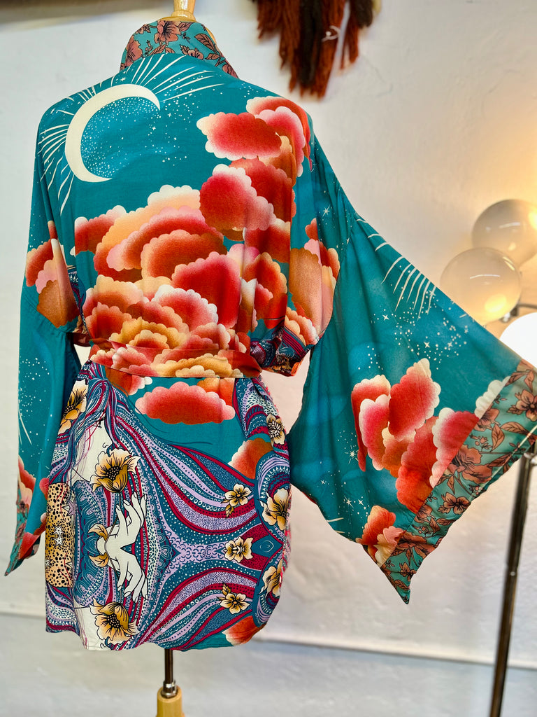 Graphic Print Kimonos