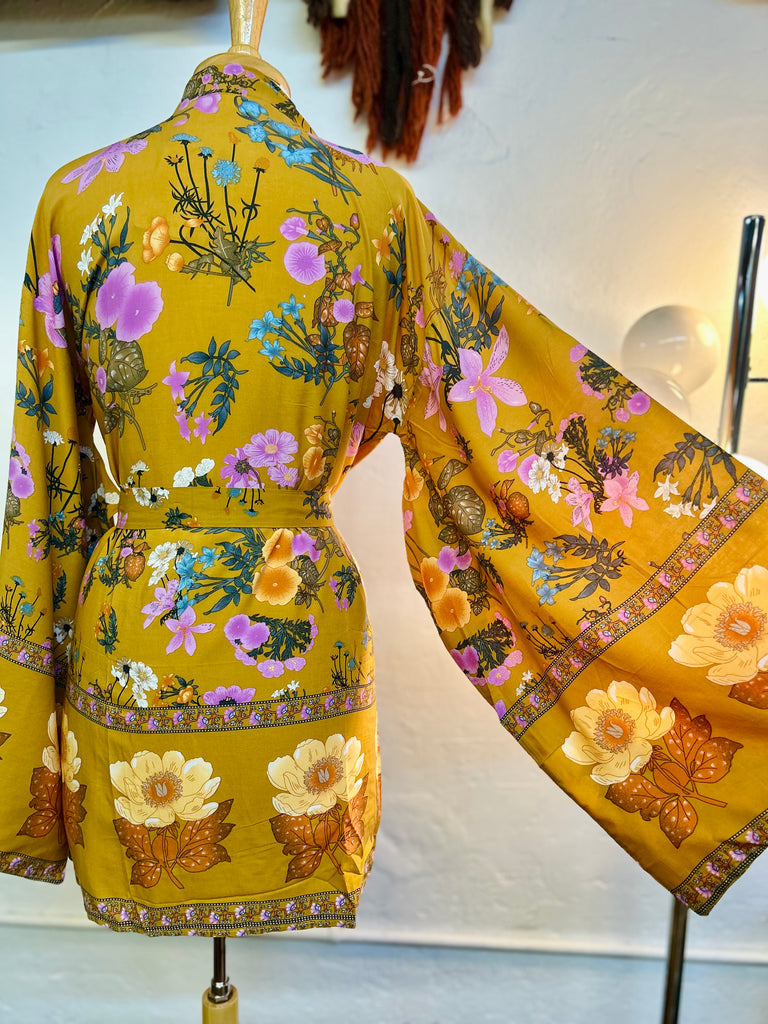 Graphic Print Kimonos