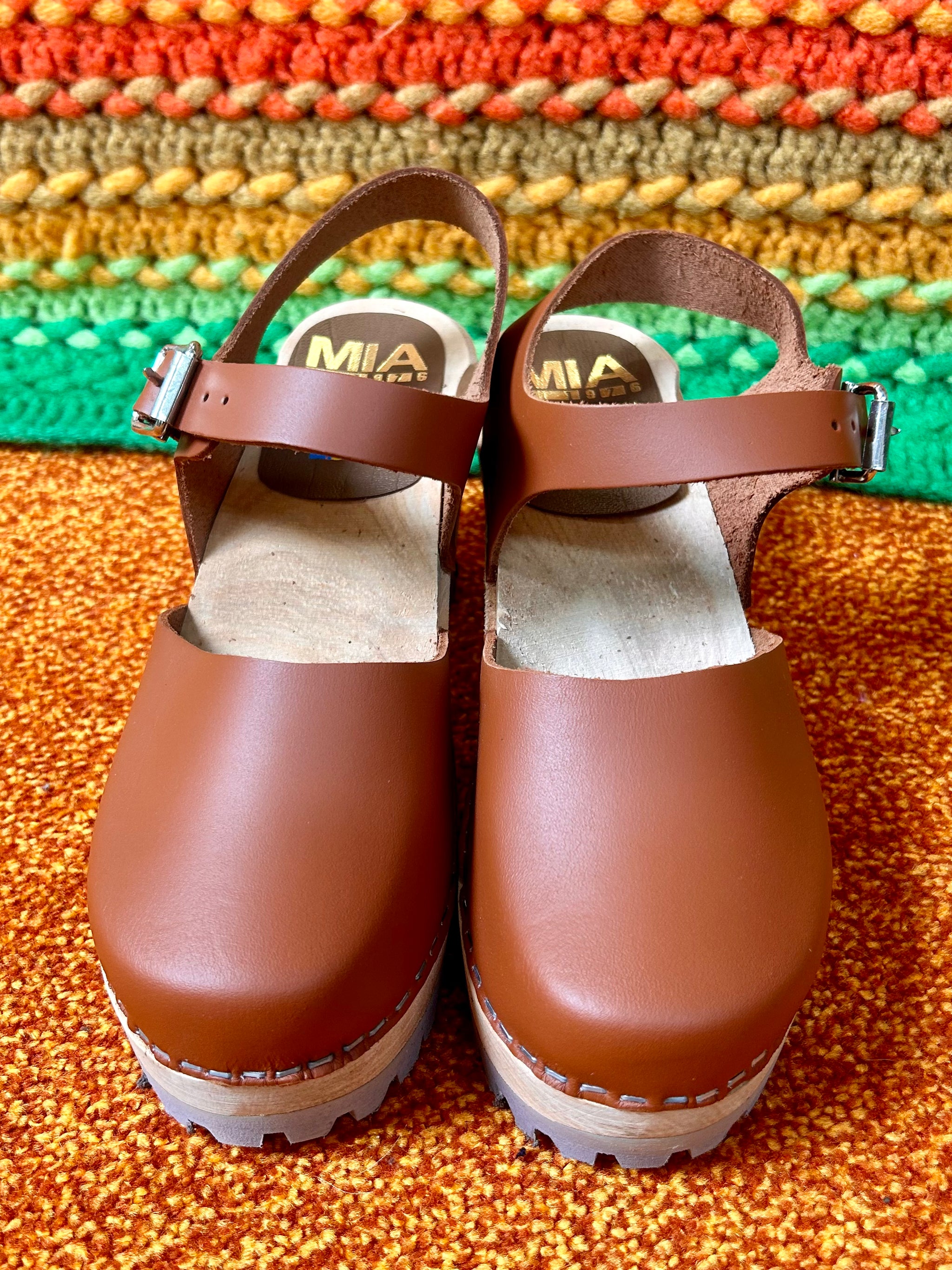 Mia abba clog review online