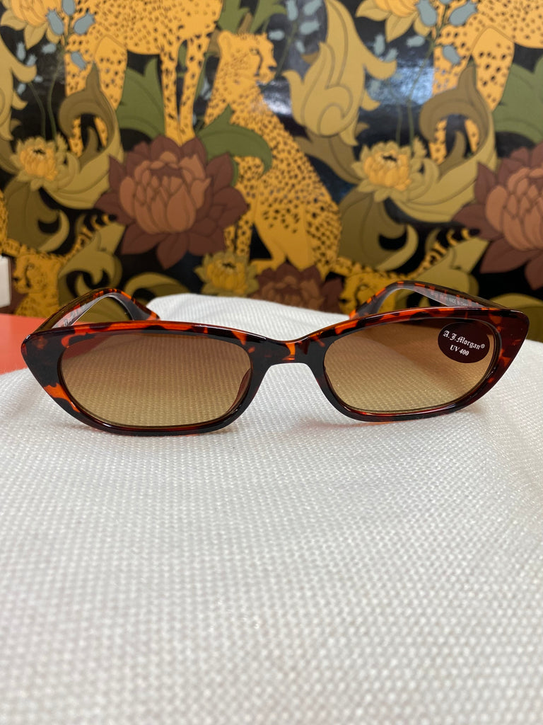 Sleek Sunnies
