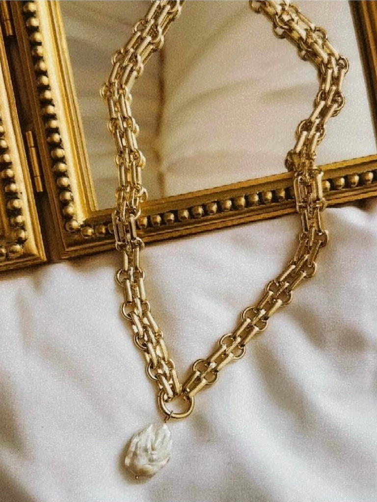 Ovo Pearl Chain Necklace