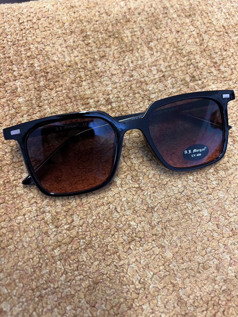 Leon Sunnies
