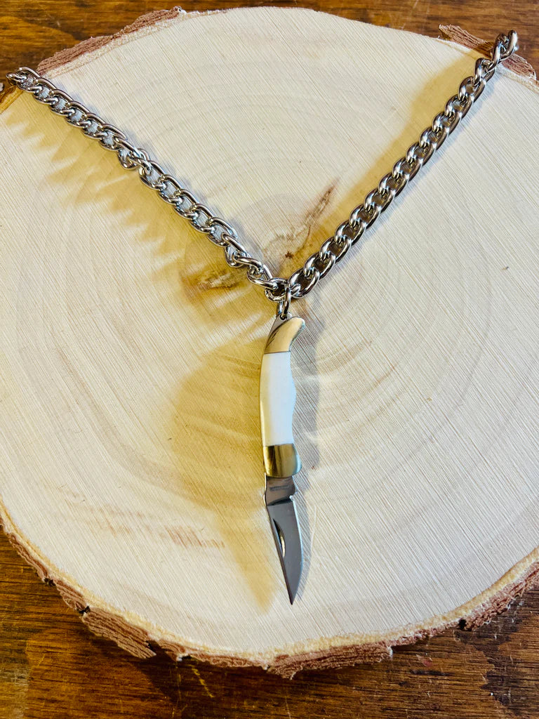 Heavy Chain Switchblade Necklace