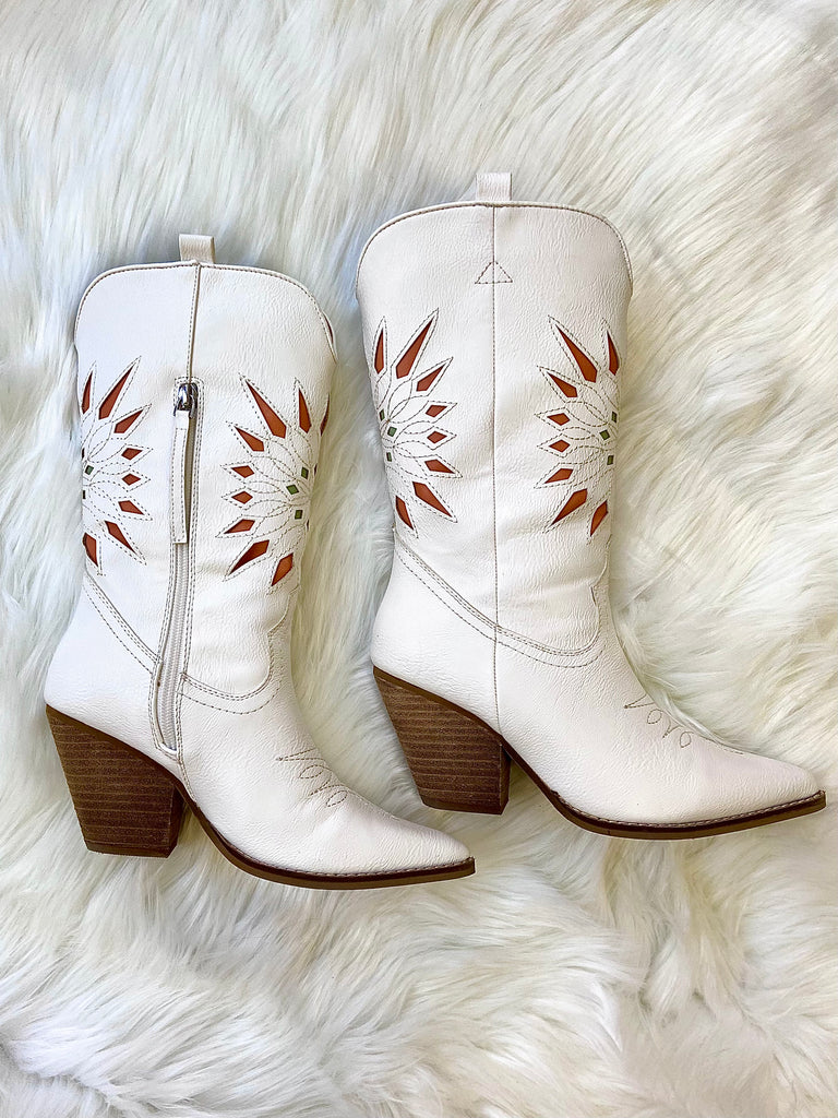 Dolly White Cowgirl Boots